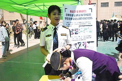 學生都選擇蘭州鐵路技校的原因是什么？