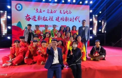 桃李不言  下自成蹊優秀班主任許建全